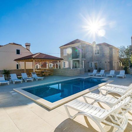 Residence & Pool Villa Schwarz Suites تْسافتات المظهر الخارجي الصورة