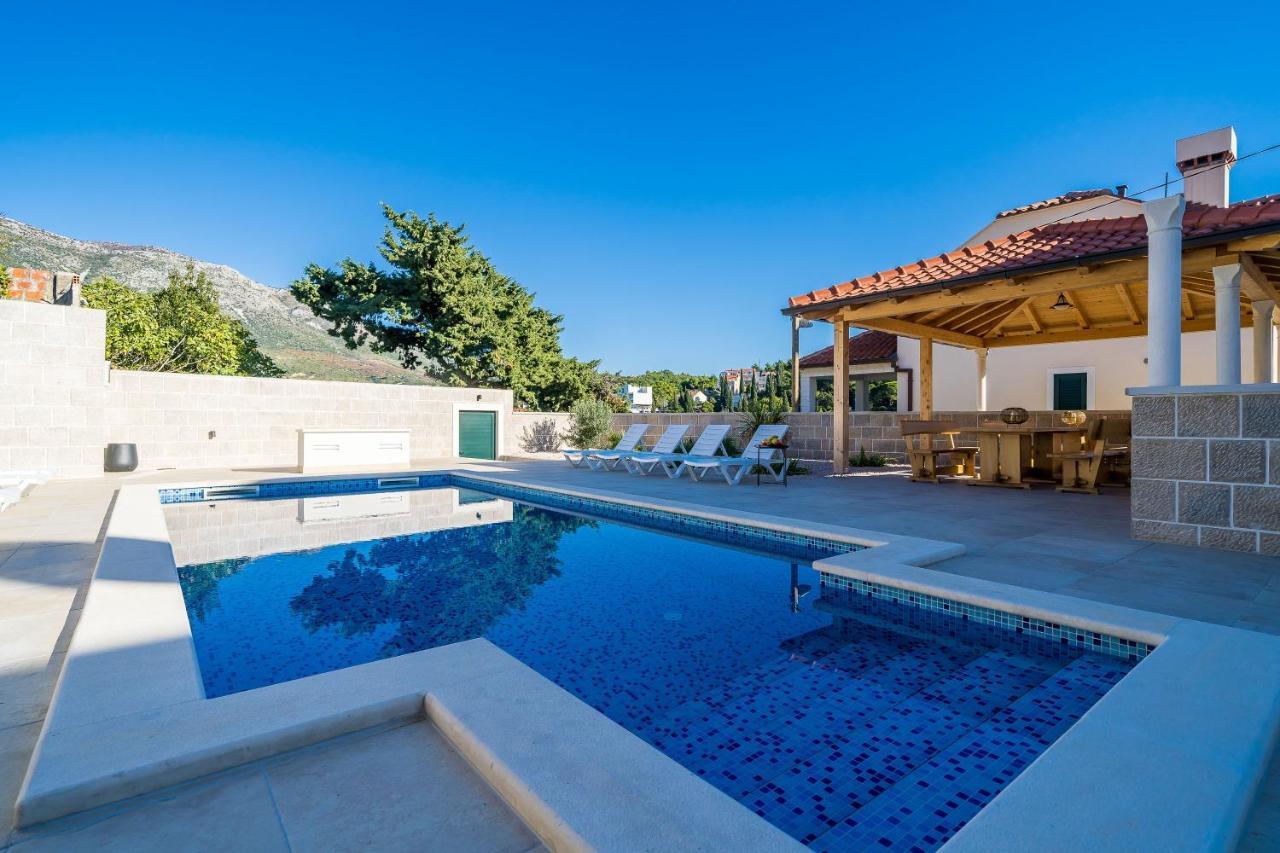 Residence & Pool Villa Schwarz Suites تْسافتات المظهر الخارجي الصورة