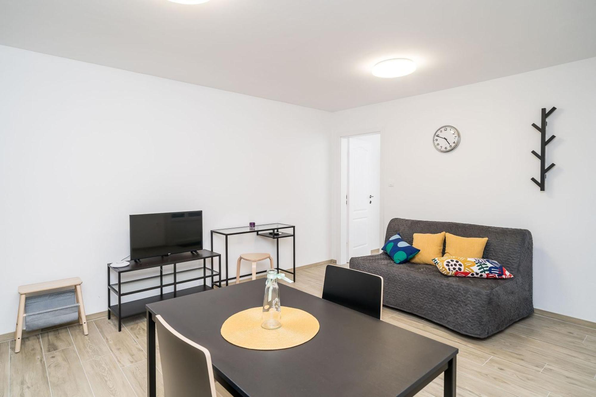 Residence & Pool Villa Schwarz Suites تْسافتات الغرفة الصورة