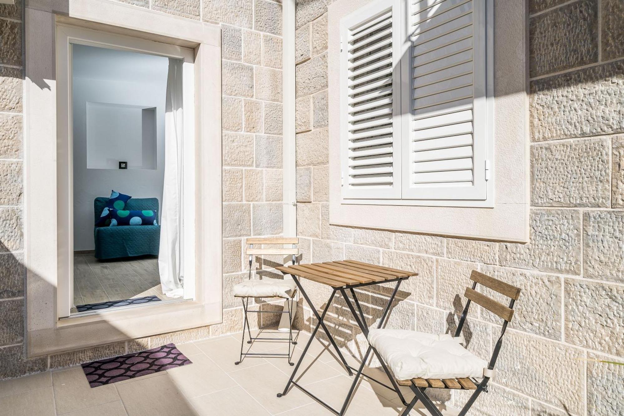 Residence & Pool Villa Schwarz Suites تْسافتات الغرفة الصورة