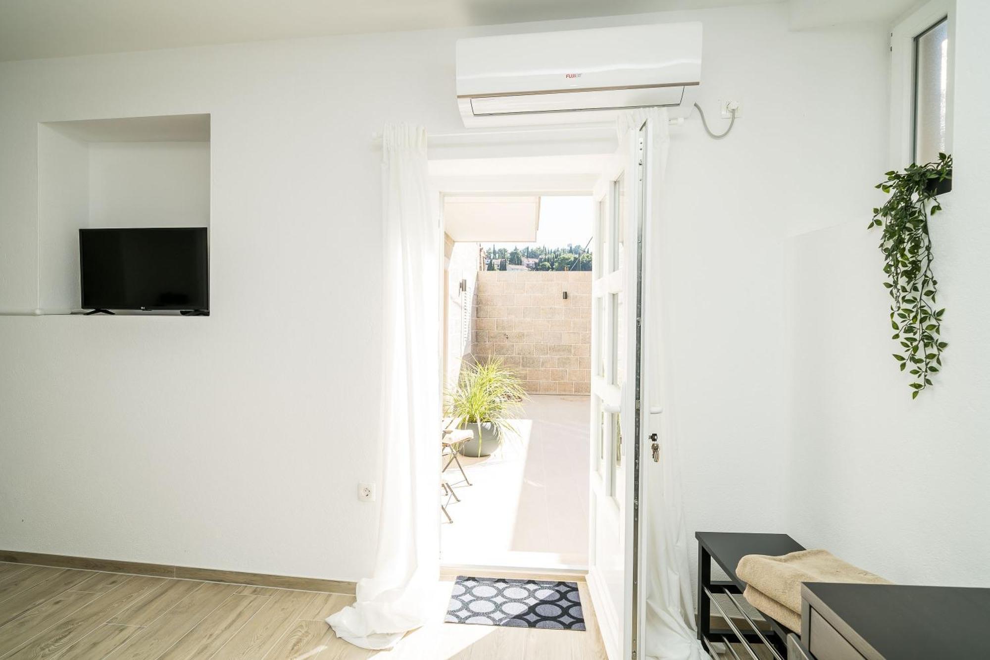Residence & Pool Villa Schwarz Suites تْسافتات الغرفة الصورة